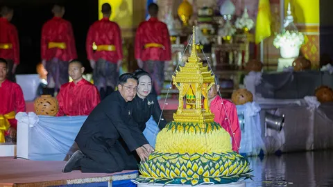 พิธีลอยพระประทีปพระราชทาน งานประเพณีลอยกระทงเผาเทียน เล่นไฟ จังหวัดสุโขทัย ประจำปี 2568