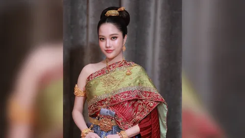 ฟรีน สโรชา งามจับใจ แปลงโฉมเป็นนางนพมาศ สวยเลอค่ากับเครื่องประดับสุดพิเศษ 