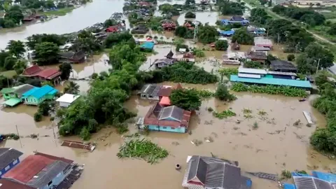 เจ้าพระยาล้น ปิดโรงเรียนหนีโกลาหล! พายุ "คัลแมกี" จ่อฝนถล่มอีก