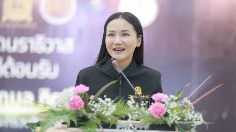 “นฤมล” มอบทุนเด็กชายแดนใต้ หนุน Learn to Earn สร้างรายได้ระหว่างเรียน