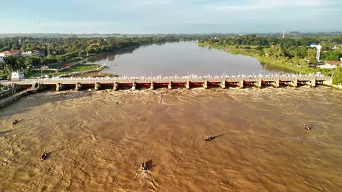เปิด 23 เขื่อนขนาดใหญ่ทั่วไทย ปริมาณน้ำใกล้เต็ม-เกินความจุ 10 พ.ย.68 