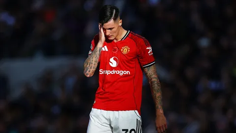 แฟนผีลุ้น "แมนยู" เผยอาการล่าสุด "เชชโก้" หลังเจ็บจากเกมพรีเมียร์ลีก เจ๊า สเปอร์ส