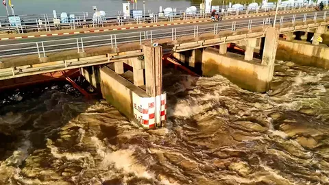 เขื่อนเจ้าพระยาปล่อย 2,900 ลบ.ม./วินาที ลุ่มนํ้าใต้เขื่อนจมวิกฤติหนัก