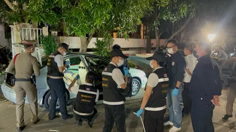 เดินตามขึ้นรถ ล็อกคอฆ่าไกด์สาว ชิงทองใช้หนี้ จอดรถทิ้งบ้านร้าง เหี้ยม! มาดูศพทุกวัน