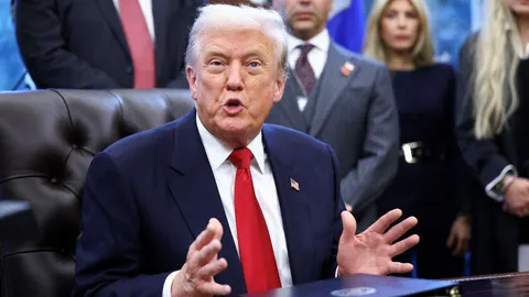 ผู้เชี่ยวชาญเบรกทรัมป์ ขายฝันแจกเงินประชาชนคนละ 2,000 ดอลลาร์ ยากที่จะเกิดขึ้นจริง