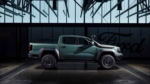 เตรียมเปิดตัวเร็วๆนี้ Ford Ranger SUPER DUTY ตัวชน Hilux Travo 