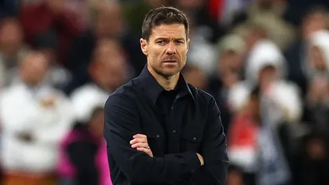 เริ่มมีกลิ่นไม่ดี สื่อดังสเปนแฉ! 3 สตาร์มาดริดไม่ลงรอย "อลอนโซ่" เหตุเฮี้ยบเกินไป