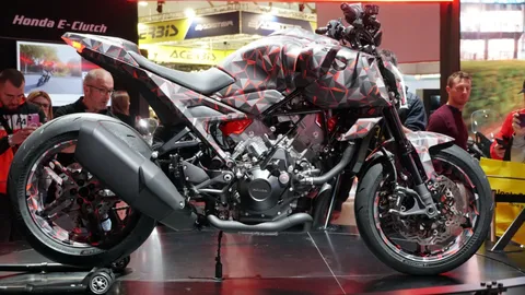 ฮอนด้า เผยโฉมจักรยานยนต์ต้นแบบ V3R 900 E-Compressor Prototype