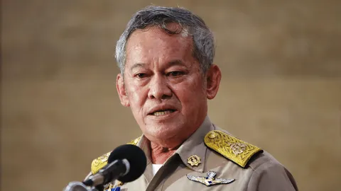 ศาลให้ประกันตัว อดีต สว.กิตติศักดิ์ หลังถูกคุมขัง 1 คืน คดีปิดวัดบางคลาน