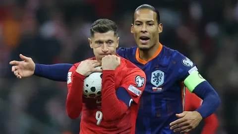 ผลบอลเมื่อคืน เนเธอร์แลนด์ บุกไล่เจ๊า โปแลนด์ ต้องลุ้นตั๋วบอลโลกนัดสุดท้าย