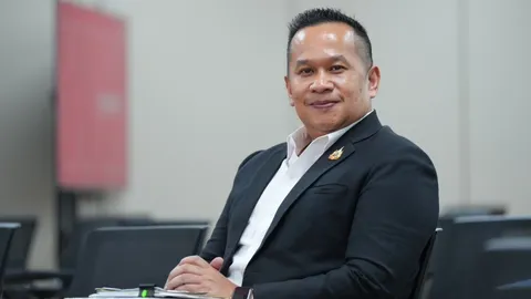 “อนุสรณ์” ซัด รัฐบาลพลิกลิ้น ติงคำพูดนายกฯ ไม่สน “ภาษีทรัมป์” อาจชักศึกเข้าบ้าน