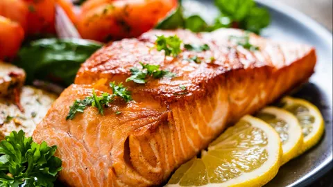 ปลาแซลมอน ซูเปอร์ฟู้ดแสนอร่อย ควรกินคู่กับอะไรแล้วดีต่อสุขภาพ
