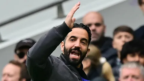 แยกย้าย "อโมริม" ไฟเขียว "แมนยู"ปล่อยหนึ่งสตาร์ดังพ้นทีม จบซีซั่นนี้ หลังชอบอีก 1 คนมากกว่า