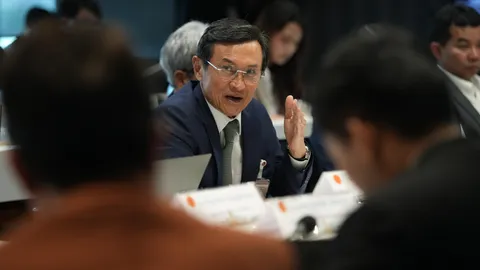 “จาตุรนต์” เผย สูตร 20 หยิบ 1 อาจเป็นเหมือนหวยล็อก เลือกคนเป็น กมธ.แก้รธน.