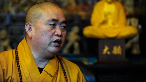 จีนจับกุม อดีตเจ้าอาวาสวัดเส้าหลิน ข้อหายักยอกทรัพย์-รับสินบน