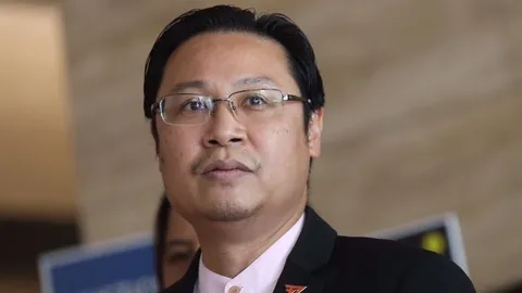 ประธานกรรมาธิการแก้ไขรัฐธรรมนูญ มั่นใจพิจารณาชั้นกมธ.เสร็จไม่เกิน 21 พ.ย.นี้