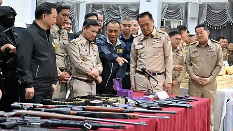 รวบนายอำเภอ สวมบัตรประชาชนให้คนต่างด้าว มี "ปลัด-กำนัน-ผญบ." ร่วมด้วย