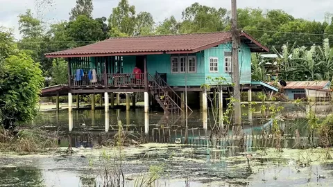 ชัยนาทเดือดร้อน น้ำขังจนเน่าเหม็น สิงห์บุรีก็หนัก น้ำปิดล้อมโรงพยาบาลคนไข้ทุลักทุเล