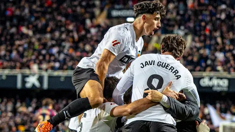 ผลบอลเมื่อคืน สรุปผลบอล 3 ลีกดังยุโรป เมื่อคืนที่ผ่านมา 22 พ.ย. 68