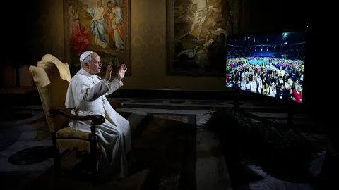 โป๊ปเลโอเตือนเยาวชนทั่วโลก ระวังการใช้เอไอเกินพอดี จนทำให้มนุษย์หยุดคิดด้วยตัวเอง