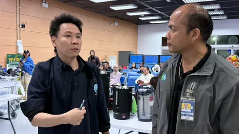 “อรรถกร” สั่งเร่งส่งอาหาร–น้ำดื่มเข้าช่วยนักท่องเที่ยวตกค้างนับพันที่หาดใหญ่