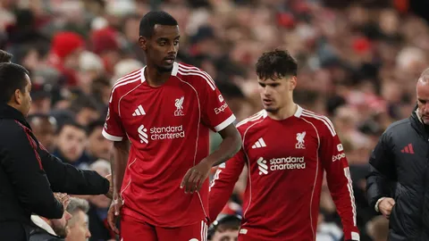 รอดหรือร่วง เปิดโปรแกรมลิเวอร์พูล 7 นัดต่อไป ชี้ชะตาลุ้น 2 แชมป์ก่อนถึงคริสต์มาส