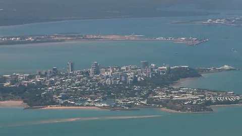 ออสเตรเลียผวา ไซโคลน "ฟีนา" พัดถล่มดาร์วิน สนามบินปิด เมืองหยุดชะงัก หวั่นซ้ำรอยไซโคลนเทรซี