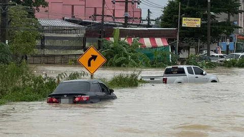 กรมทางหลวง เร่งกู้น้ำท่วมภาคใต้ ซ่อม "คอสะพานขาด" ส่งรถ 6 ล้ออพยพชาวบ้าน