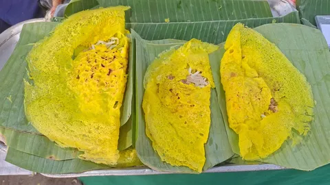 ตำนาน 66 ปี ขนมเบื้องป้าเพย จ.อุตรดิตถ์ คิวแน่นไม่ขาดสาย เริ่มจาก 1 สลึง สู่เมนูเด็ดที่ต้องจอง