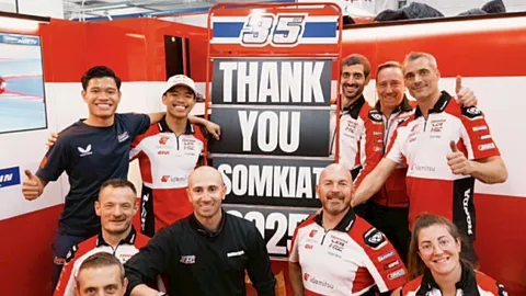 สมเกียรติ จันทรา : จาก “โมโตจีพี 2025“ สู่ ”เวิลด์ ซูเปอร์ไบค์ 2026“