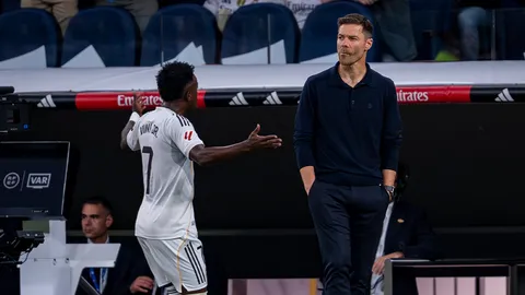 ประกาศแตกหัก! วินิซิอุส แจ้งบอร์ดมาดริดชัด ไม่ต่อสัญญาหากอลอนโซ่ยังเป็นกุนซืออยู่