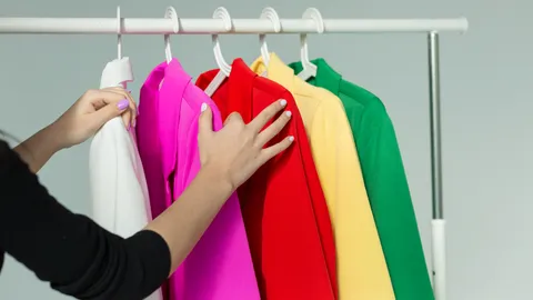 สีมงคลประจำเดือนธันวาคม 2568 เช็กสีเสื้อมงคลประจำวัน เสริมโชควาสนา