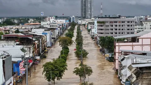 ห้างดังทั่วไทย ร่วมใจตั้งจุดบริจาค ช่วยเหลือผู้ประสบภัยน้ำท่วมภาคใต้