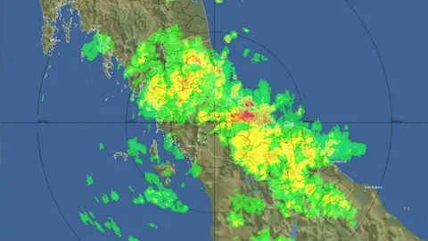 "เรดาร์อากาศ" ตรวจพบกลุ่มฝนอ่อน-ปานกลาง ปกคลุม 10 จังหวัดภาคใต้