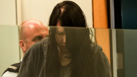 ศาลนิวซีแลนด์สั่งจำคุกตลอดชีวิต แม่ฆ่าลูก 2 คน ซ่อนศพในกระเป๋าเดินทาง