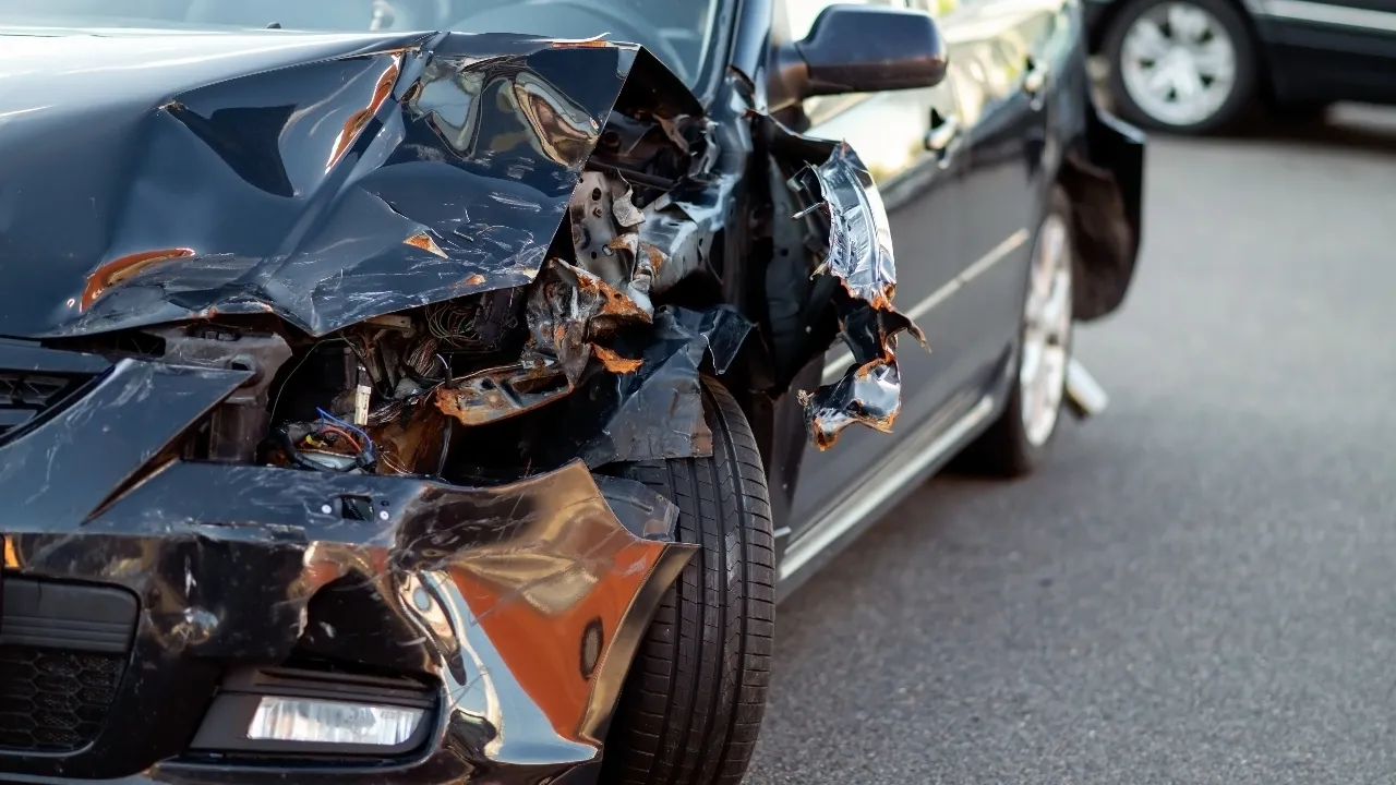 10 Dream Interpretations of Car Crashes: Meaning, Good or Bad, and Lucky Numbers
