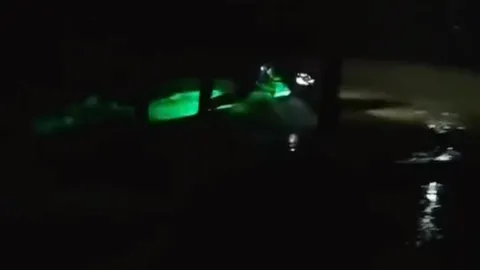 กู้ภัยเผย นาทีถูกปืนยิงไล่หลัง ในเรือมีเด็ก สุดท้ายพูดคุยจนรู้เหตุผล