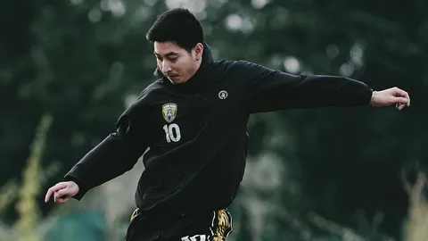 ”โตโน่" มอบรายได้บัตรเข้าชม ขอนแก่น VS อุดร ช่วยผู้ประสบภัยน้ำท่วม (คลิป)