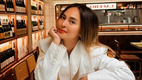 ผู้เสียหายไม่รอคุยกับ นานา ไรบีนา หอบหลักฐานพบตำรวจ รอลุ้นออกหมายจับหรือไม่พุธหน้า