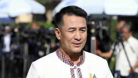 เพื่อไทยซัดแจก 2 ล้าน กลบกระแสไล่ จวกรัฐบาล "วิกฤติศรัทธา" ปชป.ชงฟื้นหาดใหญ่