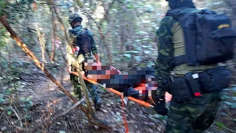 เหยียบทุ่นบึมขาขาด "หนุ่มมจีน" หนีสแกมเมอร์กัมพูชา ลอบเข้าไทย บ้านหนองจาน