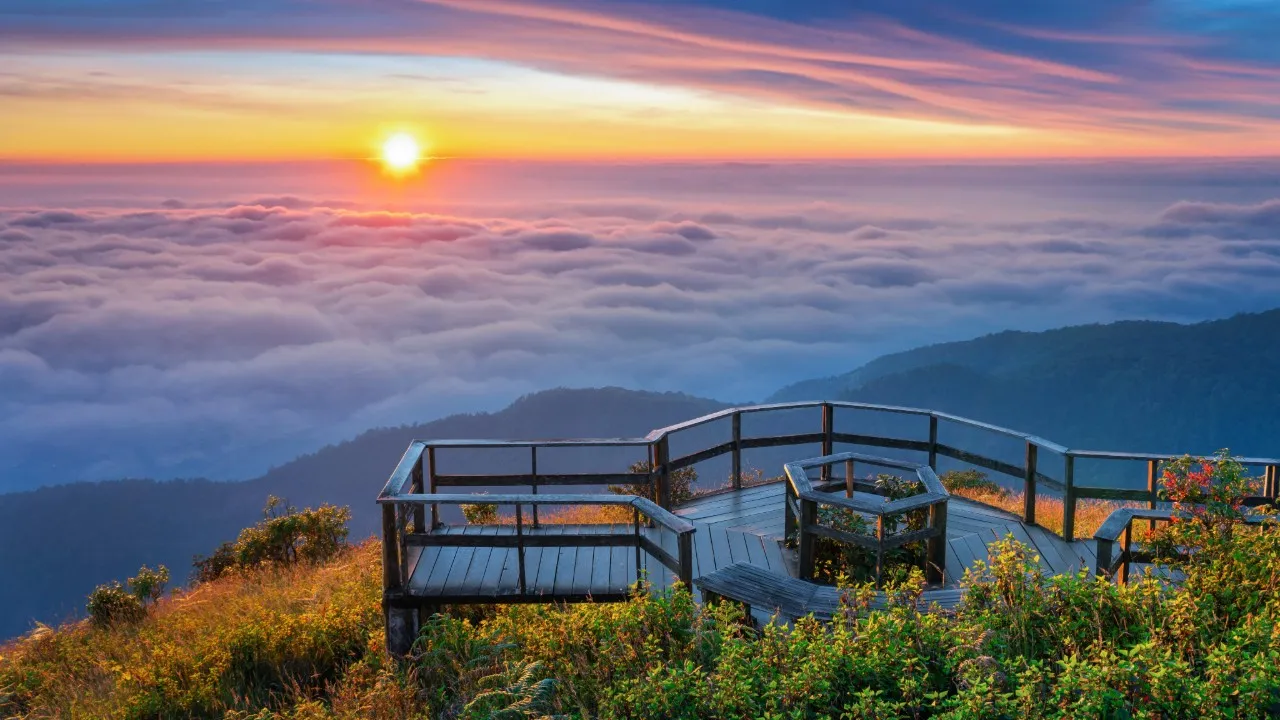 What is the Temperature at Doi Inthanon Now? When is the Best Time to Visit?