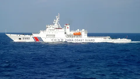 เรือยามฝั่งจีน–ญี่ปุ่นเผชิญหน้าใกล้หมู่เกาะพิพาท "เซ็งกากุ-เตี้ยวอวี๋"