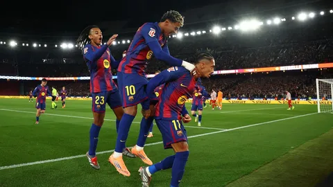 ผลบอลเมื่อคืน บาร์เซโลน่า เปิดรังอัด แอตมาดริด รั้งจ่าฝูง ลาลีกา สเปน