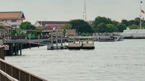 มั่นใจเอาอยู่ปล่อยนํ้าเหนือสู่ กทม. ตรวจสอบคันกั้นตลอดแนวยาว 88 กม. บ้านน้ำทะลักแจ้งเหตุได้ 24 ชม.