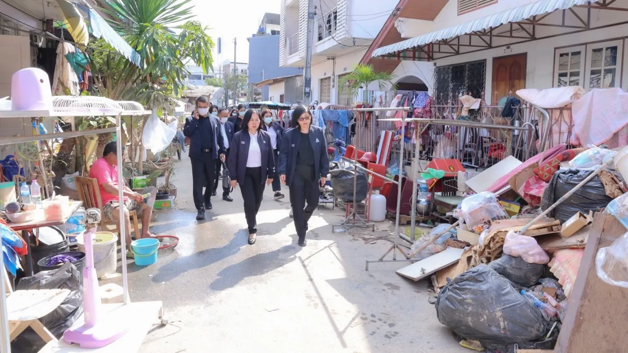 สปส. เดินหน้าช่วยสถานประกอบการ ผู้ประกันตน ประสบภัยน้ำท่วม 2568