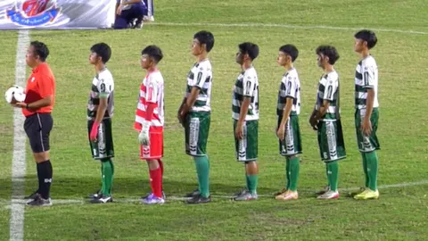 ส่งกำลังใจ "แข้งหมอนทองวิทยา" ถูกหามส่ง รพ. หลังปะทะคู่แข่ง