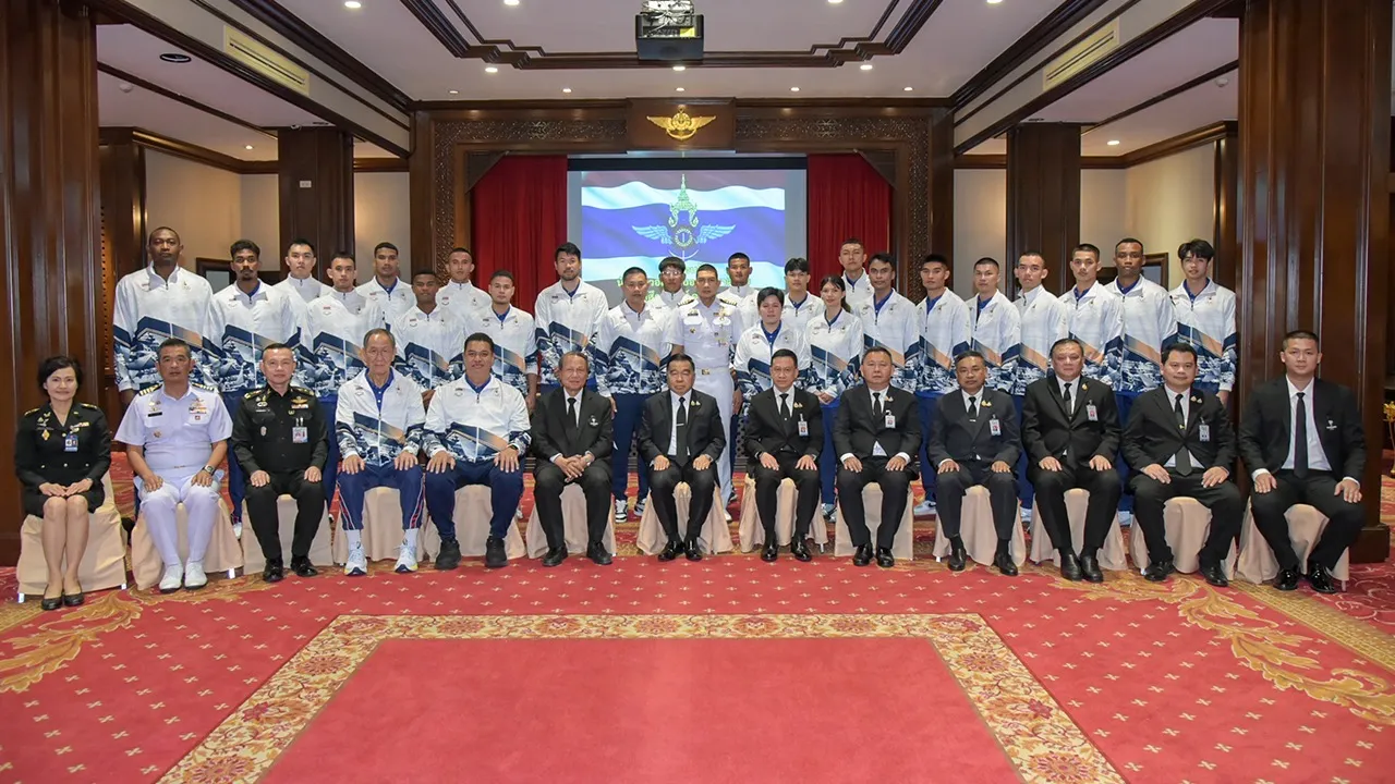 Thai National Volleyball Teams Meet Defense Minister Natthaphon Nakpanich Ahead of SEA Games