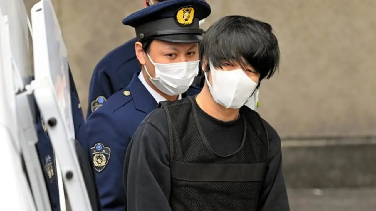 Shooter in Former Japanese Prime Minister Shinzo Abes Assassination Expresses Regret to Abe Family