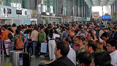 อินเดียโกลาหลวันที่ 4 สายการบิน IndiGo ยกเลิกเที่ยวบินกว่า 500 ไฟลต์ 